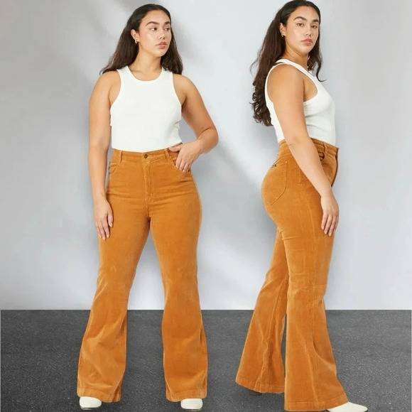 ROLLA’S EASTCOAST CROP FLARE High Rise Flare in Tan Corduroy Size 32 - Picture 14 of 14